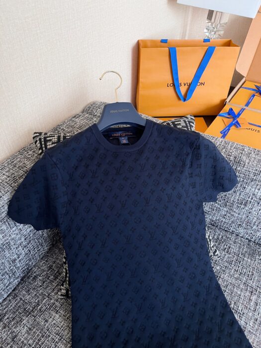 루이비통 니트 반팔 레플리카 미러급 SA급 S급 고퀄리티 하이엔드 최상급 의류 [여성] 4