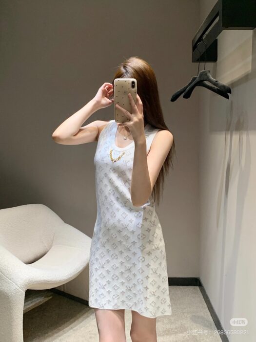 루이비통 모노그램 니트 드레스 레플리카 미러급 SA급 S급 고퀄리티 하이엔드 최상급 의류 [여성] 2