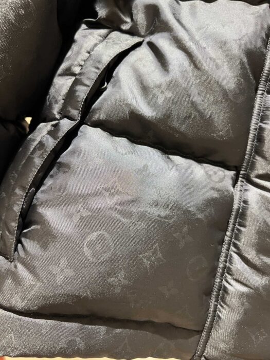 루이비통 자카드 다운 자켓 레플리카 미러급 SA급 S급 고퀄리티 하이엔드 최상급 의류 [여성] 9