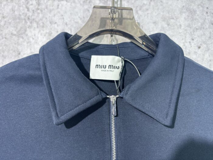 미우미우 반지퍼 칼라 넥 배색 맨투맨 네이비 레플리카 미러급 SA급 S급 고퀄리티 하이엔드 최상급 의류 [남성여성공용] 13