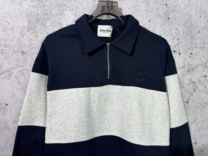 미우미우 반지퍼 칼라 넥 배색 맨투맨 네이비 레플리카 미러급 SA급 S급 고퀄리티 하이엔드 최상급 의류 [남성여성공용] 9