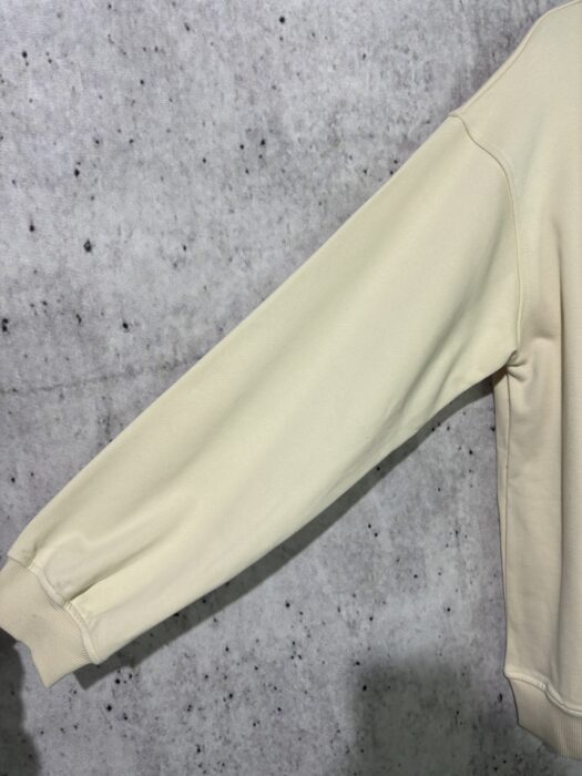 미우미우 반지퍼 이음 칼라 넥 맨투맨 화이트 레플리카 미러급 SA급 S급 고퀄리티 하이엔드 최상급 의류 [남성여성공용] 15