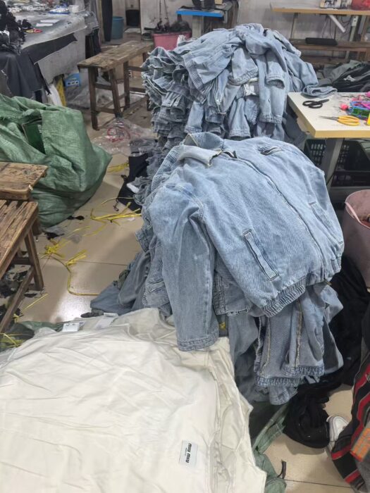 미우미우 모노그램 코르덴 카라넥 데님 자켓 라이트 블루 레플리카 미러급 SA급 S급 고퀄리티 하이엔드 최상급 의류 [남성여성공용] 6