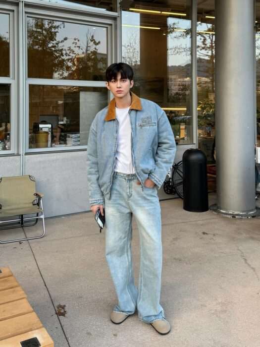 미우미우 모노그램 코르덴 카라넥 데님 자켓 라이트 블루 레플리카 미러급 SA급 S급 고퀄리티 하이엔드 최상급 의류 [남성여성공용]