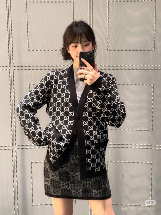 구찌 리버서블 GG 울 자카드 가디건 레플리카 미러급 SA급 S급 고퀄리티 하이엔드 최상급 의류 [여성] 3