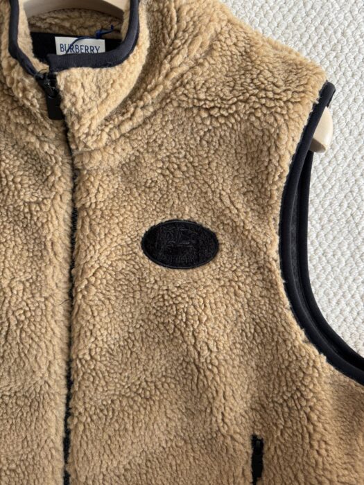 버버리 크롭 플리스 조끼 레플리카 미러급 SA급 S급 고퀄리티 하이엔드 최상급 의류 [여성] 11