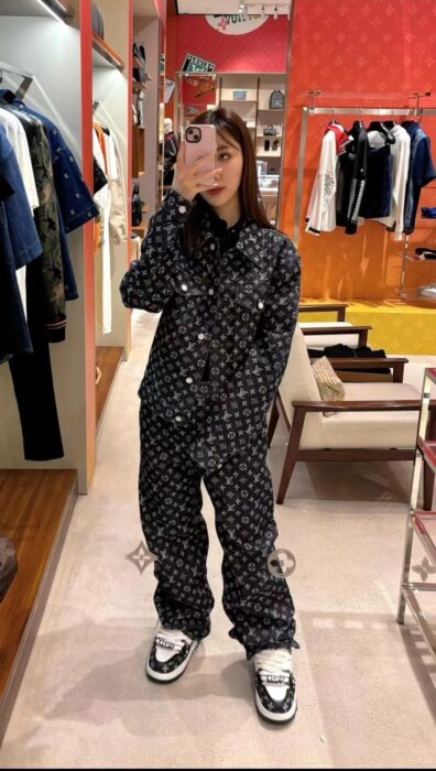 루이비통 모노그램 자카드 데님 스케이트 팬츠 1AFX32 레플리카 미러급 SA급 S급 고퀄리티 하이엔드 최상급 의류 [남성여성공용] 15