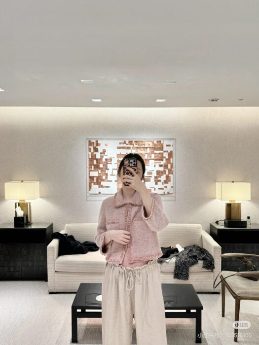 샤넬 핑크 플러시 가디건 레플리카 미러급 SA급 S급 고퀄리티 하이엔드 최상급 의류 [여성] 3