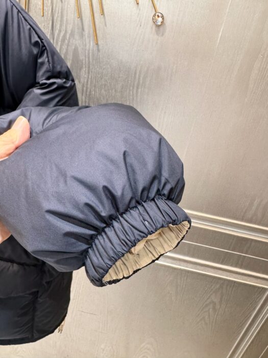 미우미우 리버시블 테크니컬 폰제 다운 자켓 레플리카 미러급 SA급 S급 고퀄리티 하이엔드 최상급 의류 [여성] 5