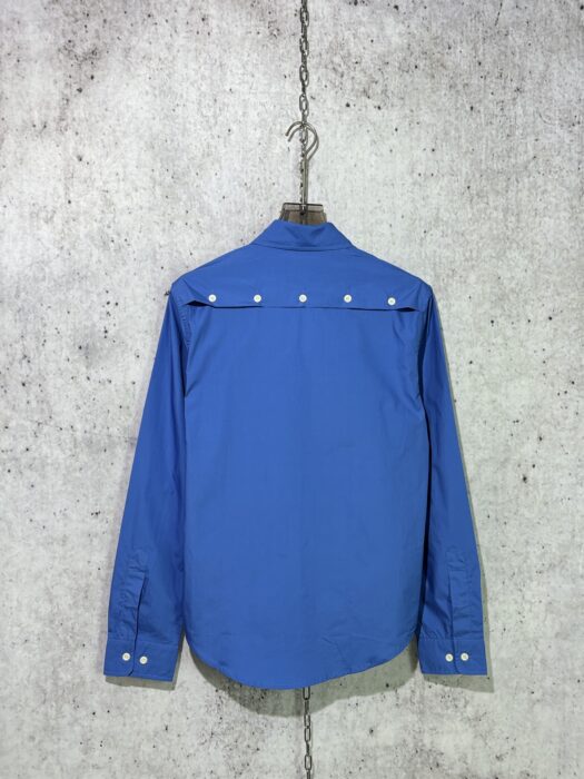 미우미우 뒷면 단추 디자인 단색 긴팔 셔츠 블루 레플리카 미러급 SA급 S급 고퀄리티 하이엔드 최상급 의류 [남성여성공용] 4