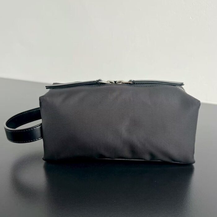 보테가베네타 스몰 도쿄 워시백 806369 블랙 파우치백 레플리카 미러급 SA급 S급 고퀄리티 최상급 하이엔드 가방 [남성여성공용]