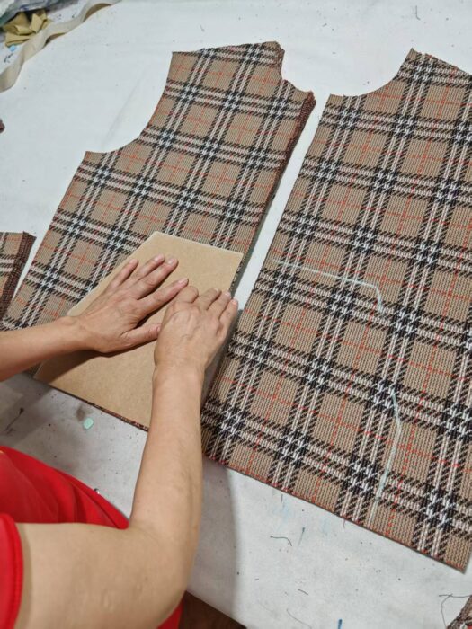 버버리 체크 니트 후드집업 베이지 레플리카 미러급 SA급 S급 고퀄리티 하이엔드 최상급 의류 [남성] 5