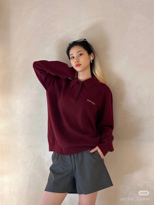 미우미우 캐시미어 폴로 스웨터 레플리카 미러급 SA급 S급 고퀄리티 하이엔드 최상급 의류 [여성] 2