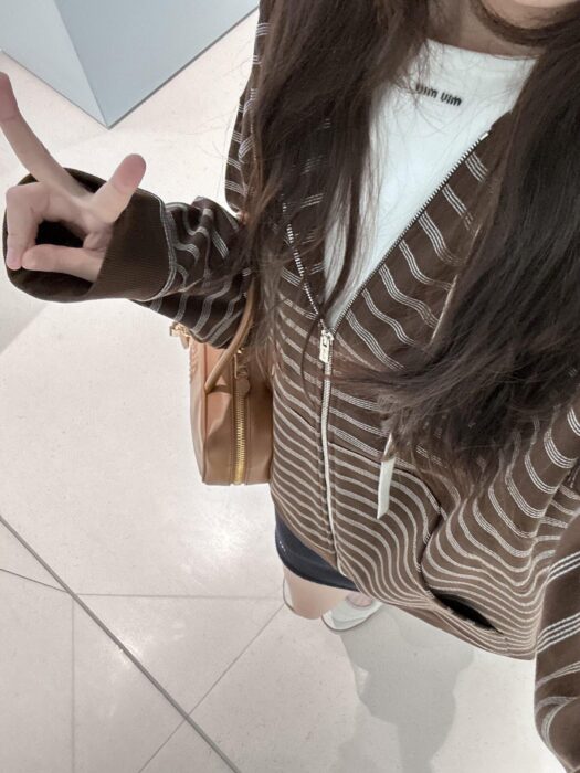 미우 미우 스트라이프 코튼 플리스 후드 자켓 레플리카 미러급 SA급 S급 고퀄리티 하이엔드 최상급 의류 [여성] 4