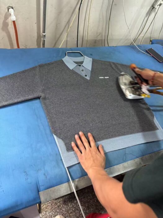 미우미우 캐시미어 페이크 레이어링 니트 카라티 폴로티 레플리카 미러급 SA급 S급 고퀄리티 하이엔드 최상급 의류 [남성여성공용] 21