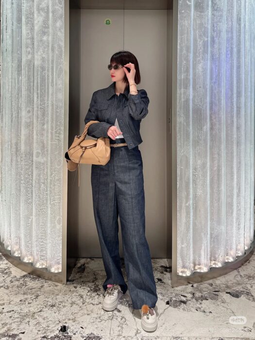 펜디 라이트 블루 샴브레이 보머 자켓 레플리카 미러급 SA급 S급 고퀄리티 하이엔드 최상급 의류 [여성] 5