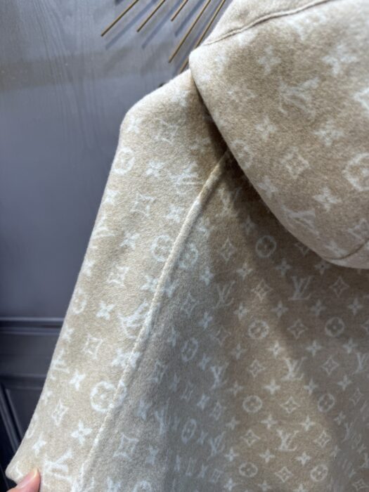 루이비통 리버서블 더블 페이스 집업 자켓 레플리카 미러급 SA급 S급 고퀄리티 하이엔드 최상급 의류 [여성] 17