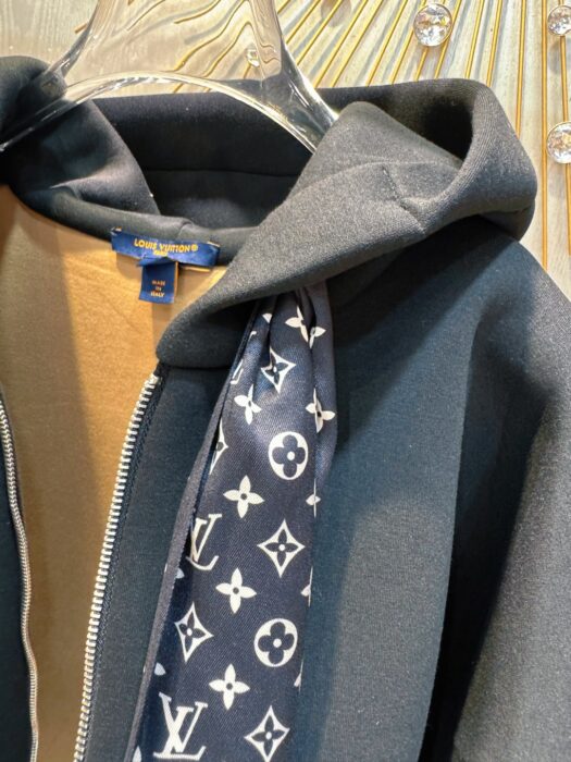 루이비통 모노그램 스카프 지퍼 후드 레플리카 미러급 SA급 S급 고퀄리티 하이엔드 최상급 의류 [여성] 5