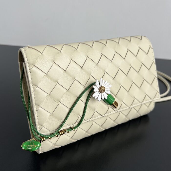 보테가베네타 안디아모 데이지 파우치백 838870 아이보리 레플리카 미러급 SA급 S급 고퀄리티 최상급 하이엔드 크로스백 가방 [여성] 5