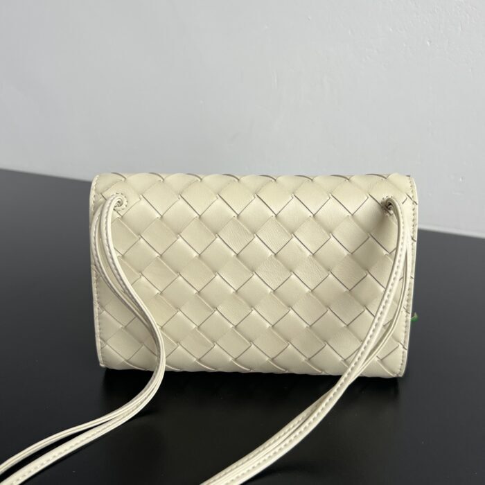 보테가베네타 안디아모 데이지 파우치백 838870 아이보리 레플리카 미러급 SA급 S급 고퀄리티 최상급 하이엔드 크로스백 가방 [여성] 3