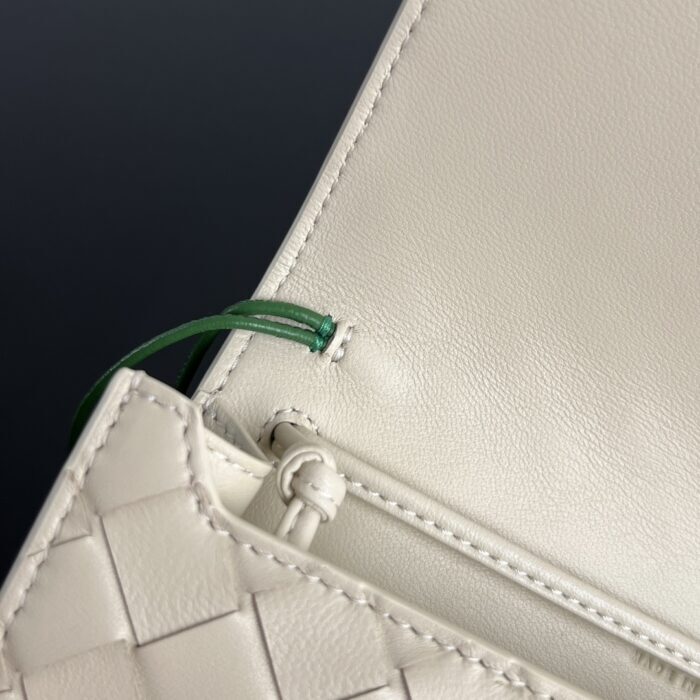 보테가베네타 안디아모 데이지 파우치백 838870 아이보리 레플리카 미러급 SA급 S급 고퀄리티 최상급 하이엔드 크로스백 가방 [여성] 9