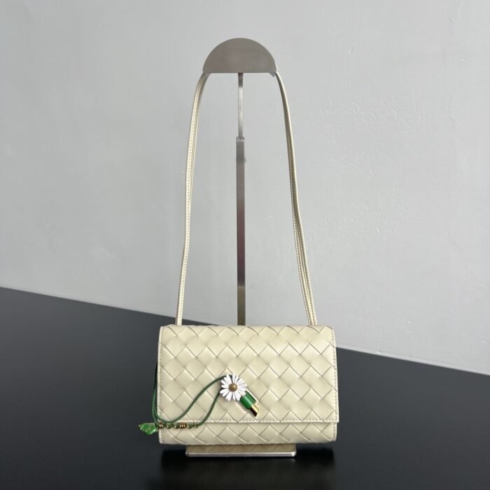 보테가베네타 안디아모 데이지 파우치백 838870 아이보리 레플리카 미러급 SA급 S급 고퀄리티 최상급 하이엔드 크로스백 가방 [여성] 2