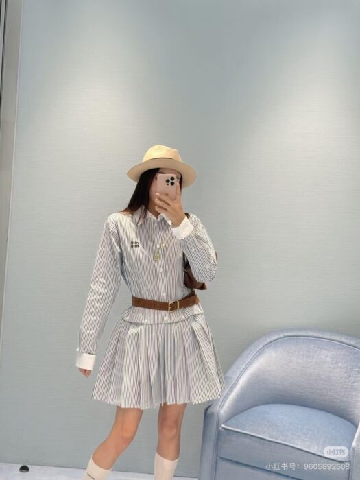 미우미우 플리츠 스트라이프 포플린 미니드레스 레플리카 미러급 SA급 S급 고퀄리티 하이엔드 최상급 의류 [여성] 14
