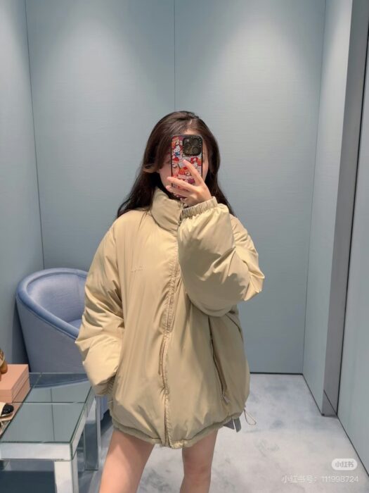 미우미우 리버시블 테크니컬 폰제 다운 자켓 레플리카 미러급 SA급 S급 고퀄리티 하이엔드 최상급 의류 [여성] 22