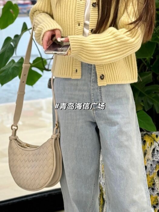 보테가베네타 제멜리 796638 아이보리 크로스백 레플리카 미러급 SA급 S급 고퀄리티 최상급 하이엔드 가방 [여성]