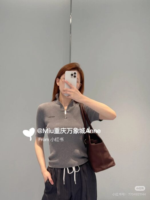 미우미우 코튼 하프 지퍼 스웨터 레플리카 미러급 SA급 S급 고퀄리티 하이엔드 최상급 의류 [여성] 6