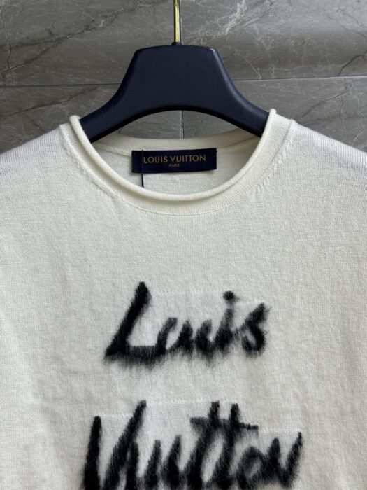 루이비통 브러시드 로고 티셔츠 레플리카 미러급 SA급 S급 고퀄리티 하이엔드 최상급 의류 [여성] 3