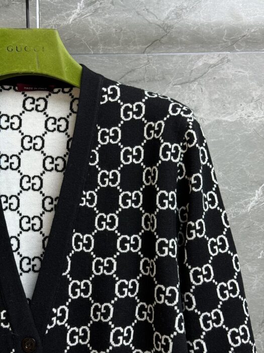 구찌 리버서블 GG 울 자카드 가디건 레플리카 미러급 SA급 S급 고퀄리티 하이엔드 최상급 의류 [여성] 10