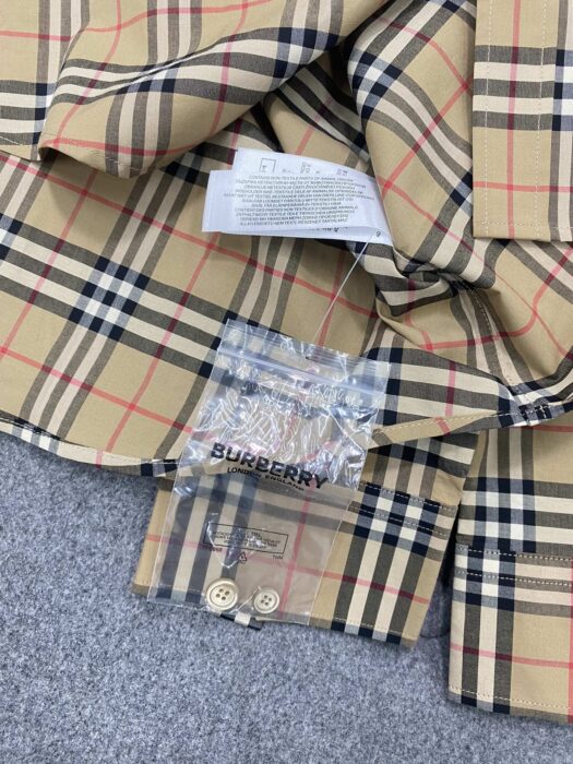 버버리 클래식 체크 코튼 포플린 셔츠 레플리카 미러급 SA급 S급 고퀄리티 하이엔드 최상급 의류 [남성여성공용] 14