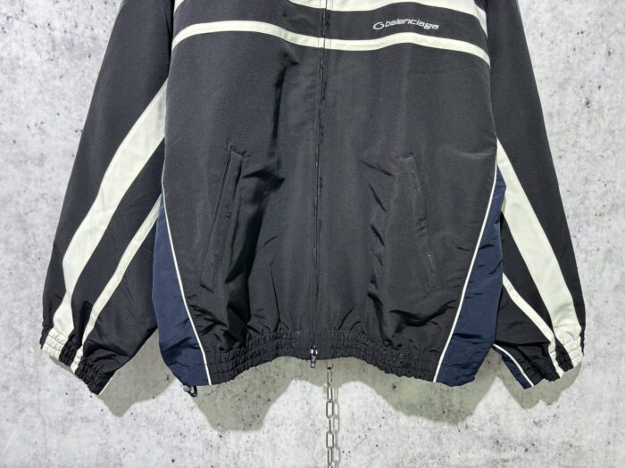 발렌시아가 루즈핏 배색 이음 자켓 바람막이 블랙 레플리카 미러급 SA급 S급 고퀄리티 하이엔드 최상급 의류 [남성여성공용] 7