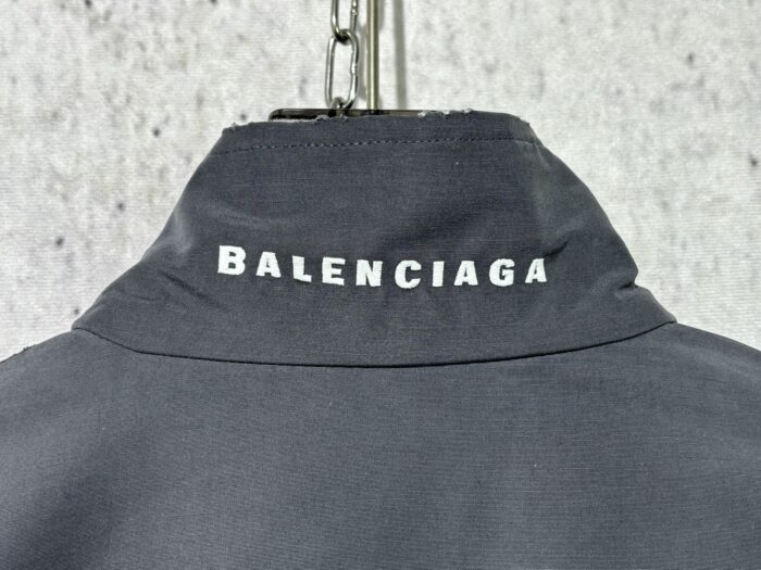 발렌시아가 루즈핏 배색 이음 자켓 바람막이 블랙 레플리카 미러급 SA급 S급 고퀄리티 하이엔드 최상급 의류 [남성여성공용] 10