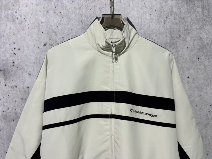 발렌시아가 루즈핏 배색 이음 자켓 바람막이 베이지 레플리카 미러급 SA급 S급 고퀄리티 하이엔드 최상급 의류 [남성여성공용] 5