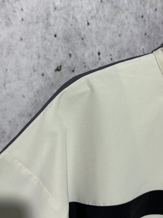 발렌시아가 루즈핏 배색 이음 자켓 바람막이 베이지 레플리카 미러급 SA급 S급 고퀄리티 하이엔드 최상급 의류 [남성여성공용] 16