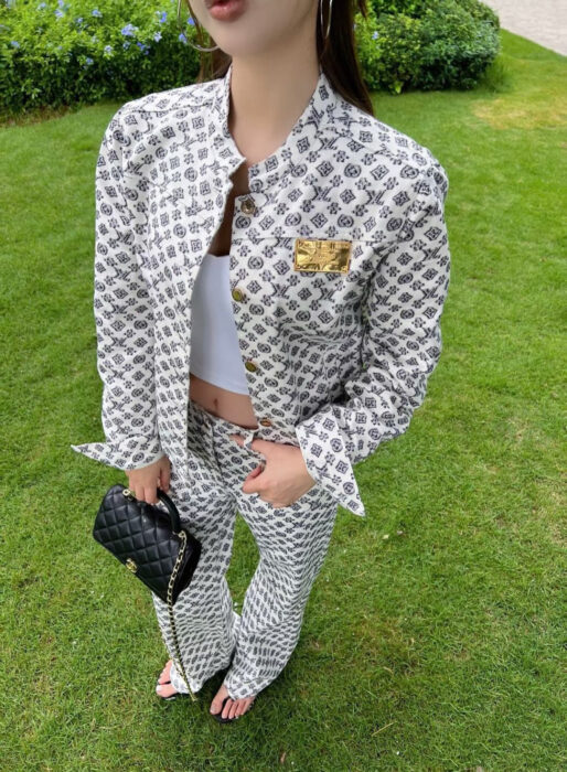 루이비통 블러리 모노그램 자켓 레플리카 미러급 SA급 S급 고퀄리티 하이엔드 최상급 의류 [여성] 3