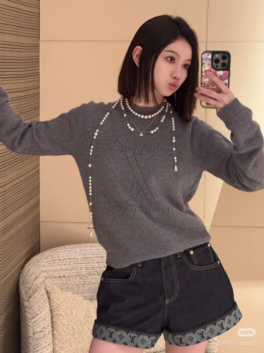 루이비통 엠브로이더드 시그니처 풀오버 레플리카 미러급 SA급 S급 고퀄리티 하이엔드 최상급 의류 [여성] 7