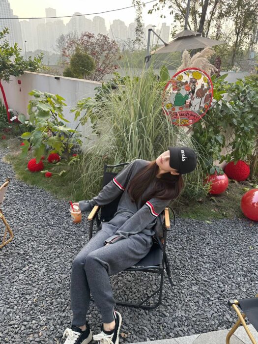 톰브라운 양팔 삼선 니트 레플리카 미러급 SA급 S급 고퀄리티 하이엔드 최상급 의류 [남성여성공용] 3