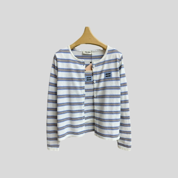 미우미우 니트 투피스 세트 레플리카 미러급 SA급 S급 고퀄리티 하이엔드 최상급 의류 [여성]