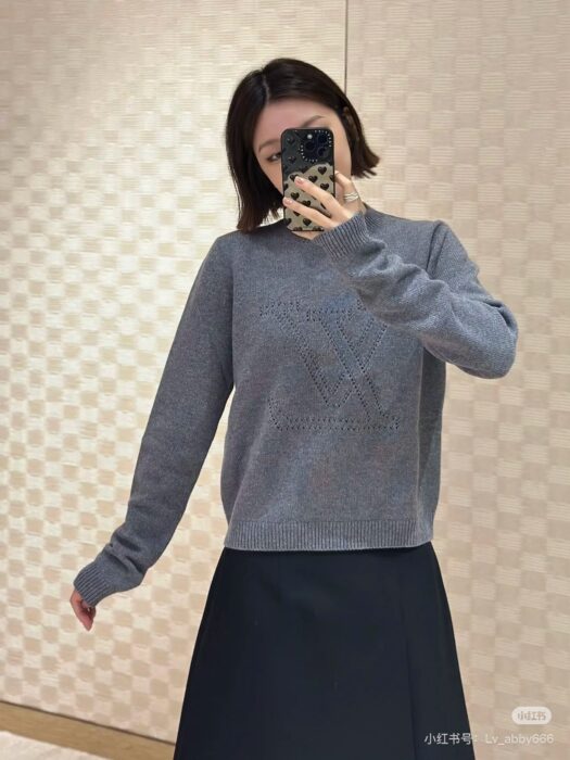 루이비통 엠브로이더드 시그니처 풀오버 레플리카 미러급 SA급 S급 고퀄리티 하이엔드 최상급 의류 [여성] 4