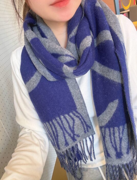 로에베 아나그램 자카드 태슬 스카프 블루 레플리카 미러급 SA급 S급 고퀄리티 최상급 하이엔드 머플러 목도리 [남성여성공용]