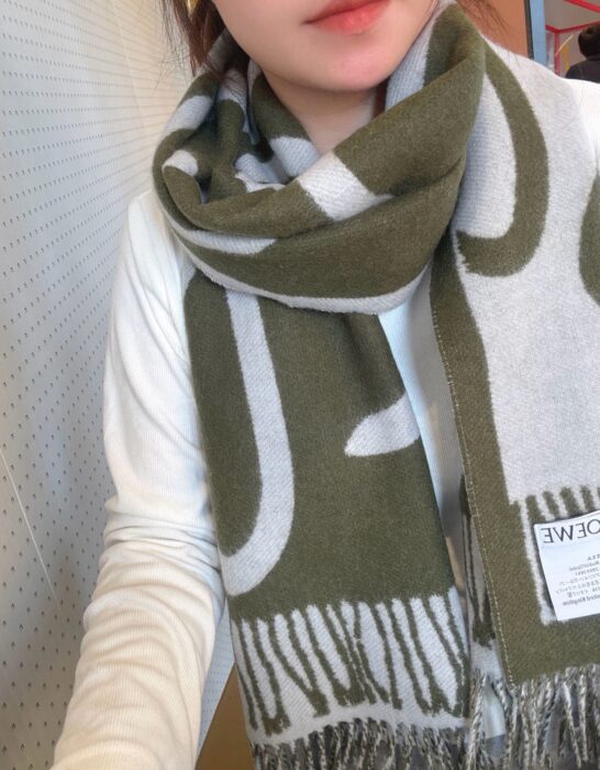 로에베 아나그램 자카드 태슬 스카프 그린 레플리카 미러급 SA급 S급 고퀄리티 최상급 하이엔드 머플러 목도리 [남성여성공용]