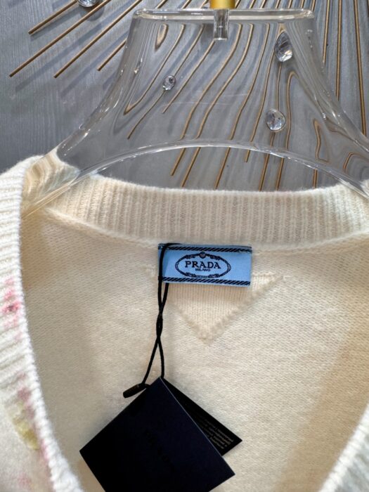 프라다 플로럴 울 가디건 레플리카 미러급 SA급 S급 고퀄리티 하이엔드 최상급 의류 [여성] 5