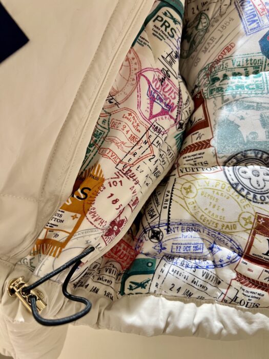 루이비통 퀼티드 모노그램 플라워 자켓 레플리카 미러급 SA급 S급 고퀄리티 하이엔드 최상급 의류 [여성] 17