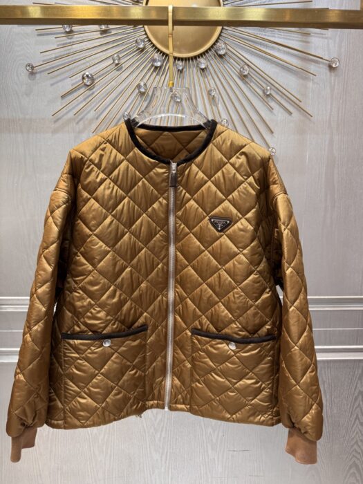 프라다 카라멜 체크 라운드 패딩 코트 레플리카 미러급 SA급 S급 고퀄리티 하이엔드 최상급 의류 [여성] 2