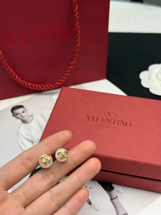 발렌티노 Valent 골드 로고 진주 귀걸이 레플리카 미러급 SA급 S급 고퀄리티 최상급 하이엔드 악세사리 [여성] 8