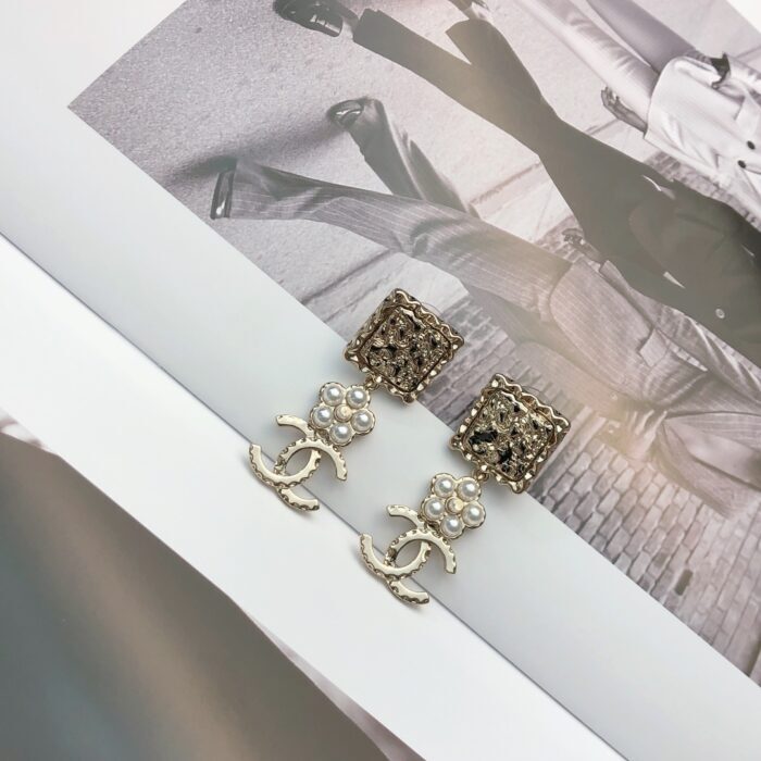 샤넬 CC로고 진주 플라워 스퀘어 귀걸이 레플리카 미러급 SA급 S급 고퀄리티 최상급 하이엔드 악세사리 [여성] 2