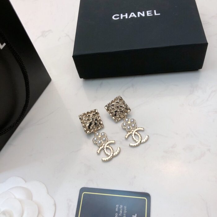 샤넬 CC로고 진주 플라워 스퀘어 귀걸이 레플리카 미러급 SA급 S급 고퀄리티 최상급 하이엔드 악세사리 [여성] 3